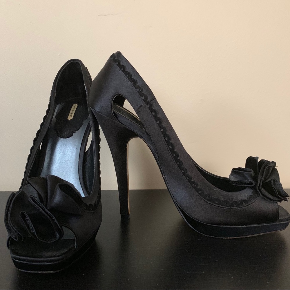 Max Studio Satin Pumps Size 9